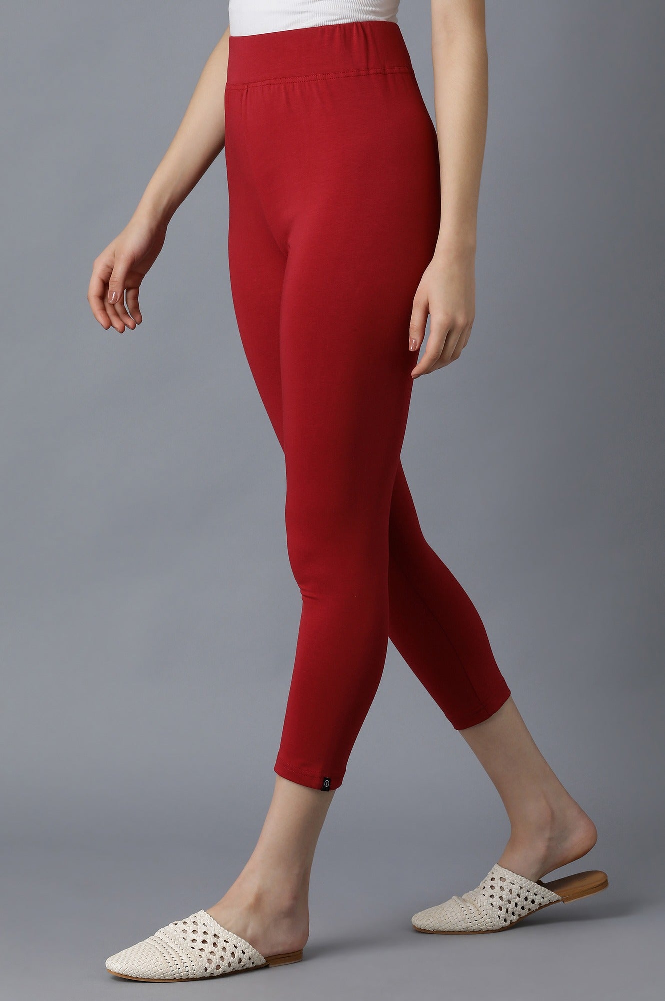 Red solid cropped tights