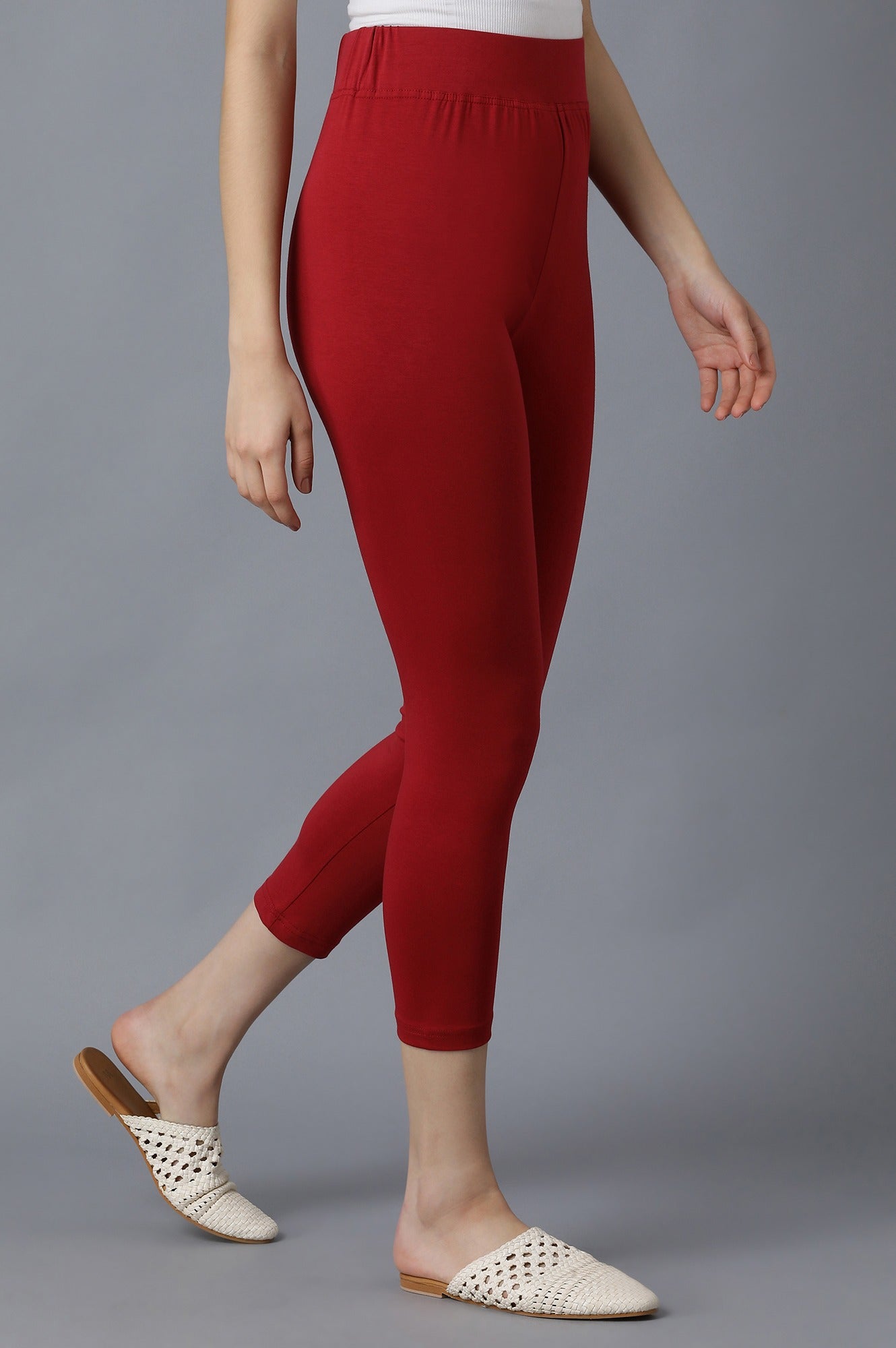 Red solid cropped tights