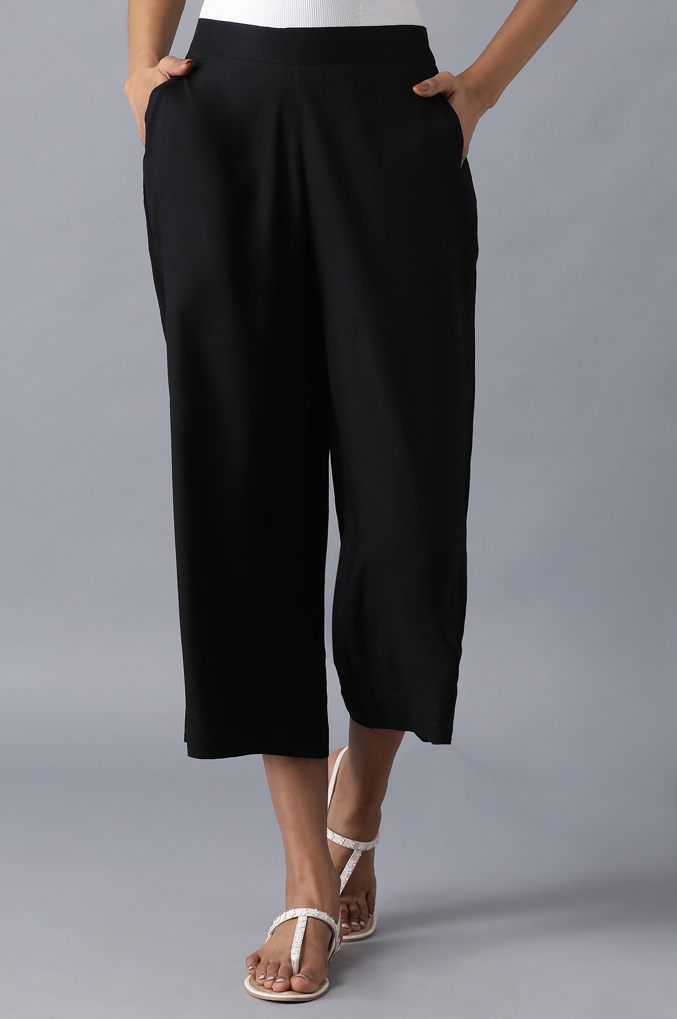 Black solid culottes