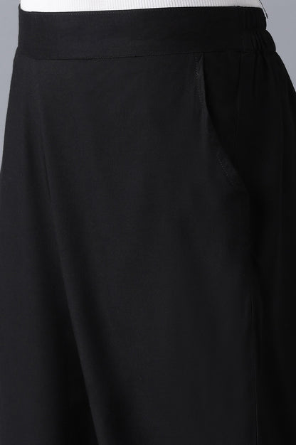 Black solid culottes