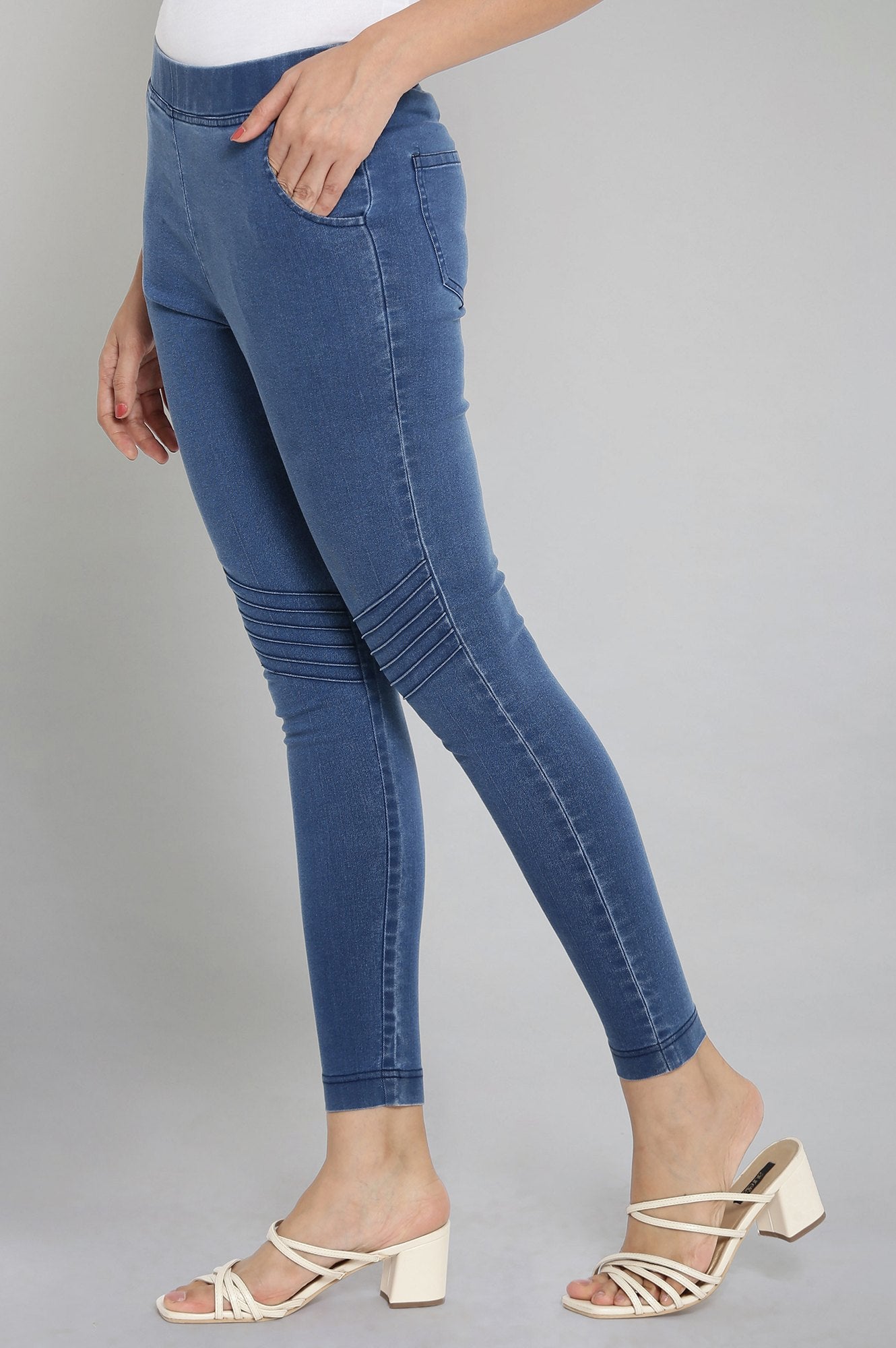 Blue Pintucks Jegging