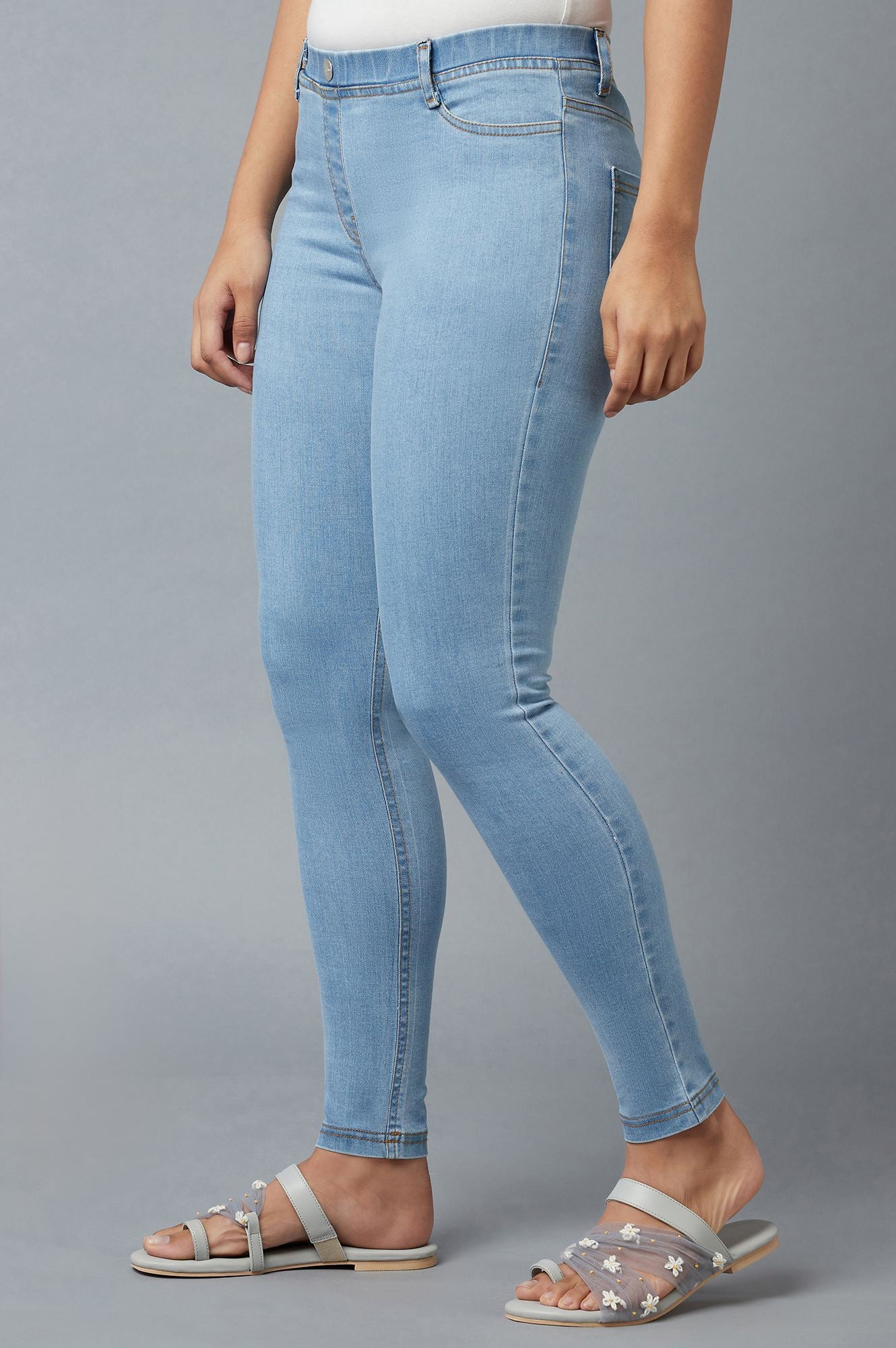 Ice Blue Yarn-Dyed Denim Jeggings