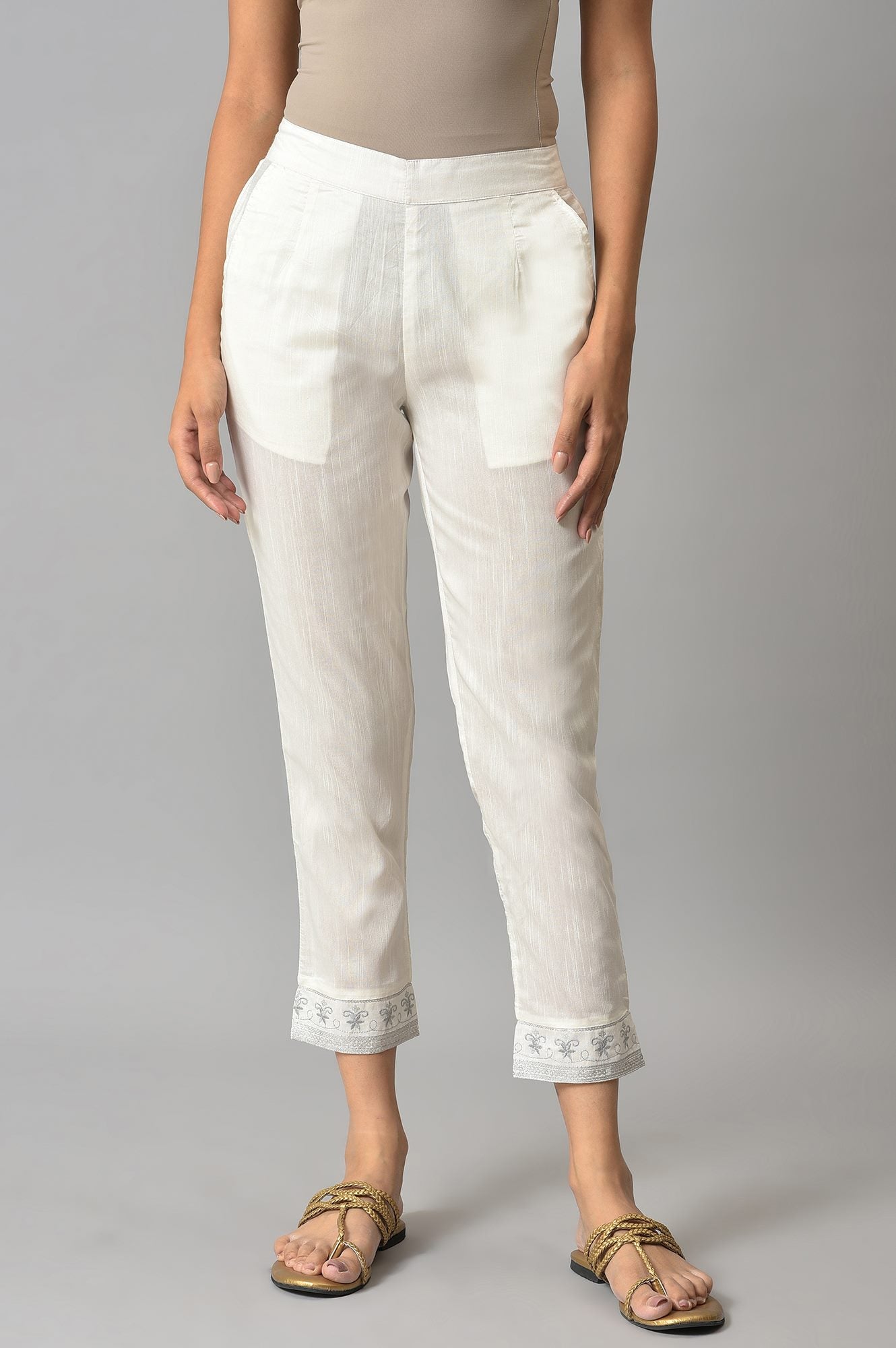 White Yarn-Dyed Gathered Trouser Pants