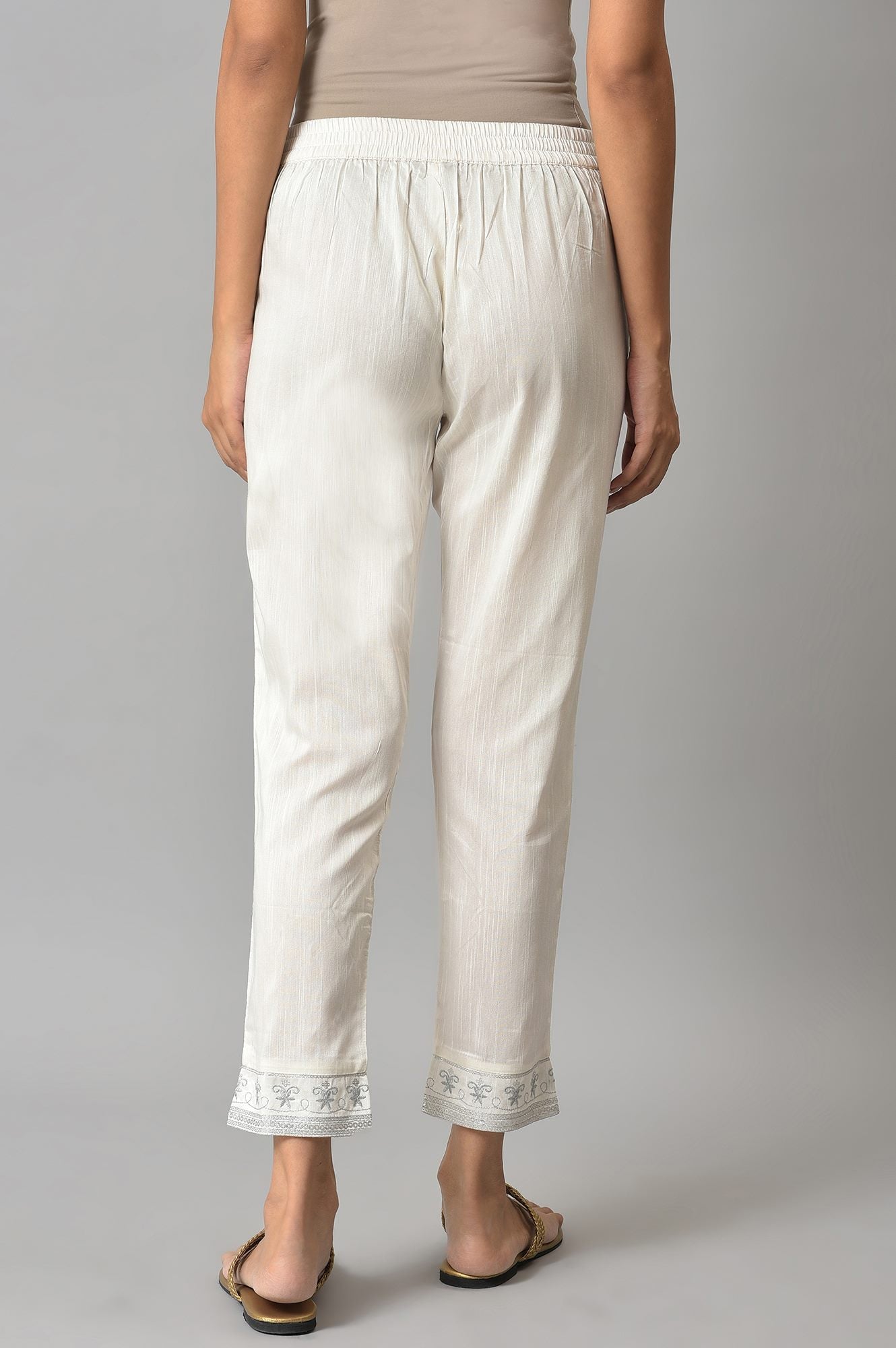 White Yarn-Dyed Gathered Trouser Pants